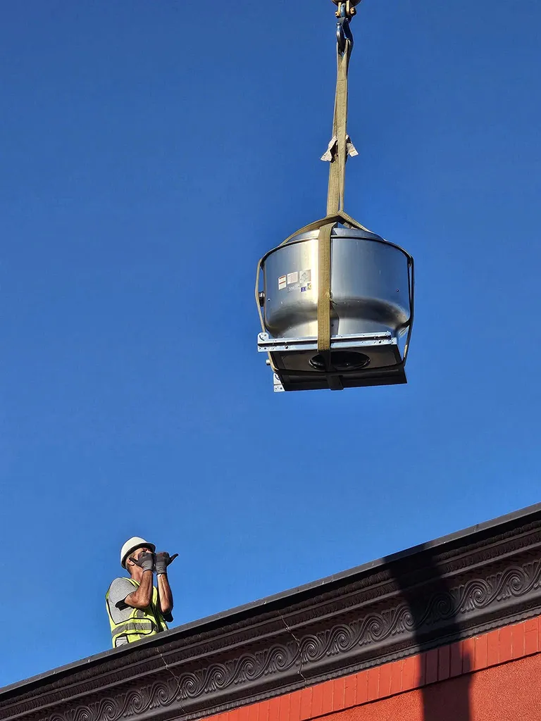 Exhauster crane lift